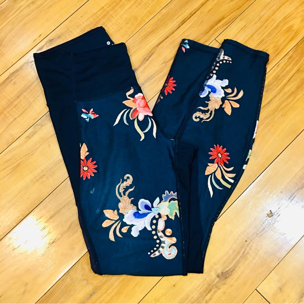 Athleta floral flower navy blue leggings pants fitness gym athletics ath…